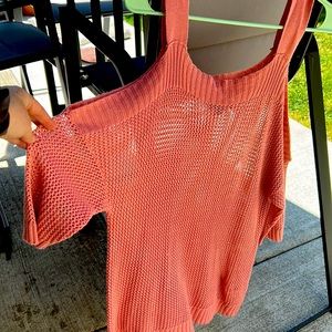 Lightweight cold shoulder sweater by Bubble B size 1X / 2X